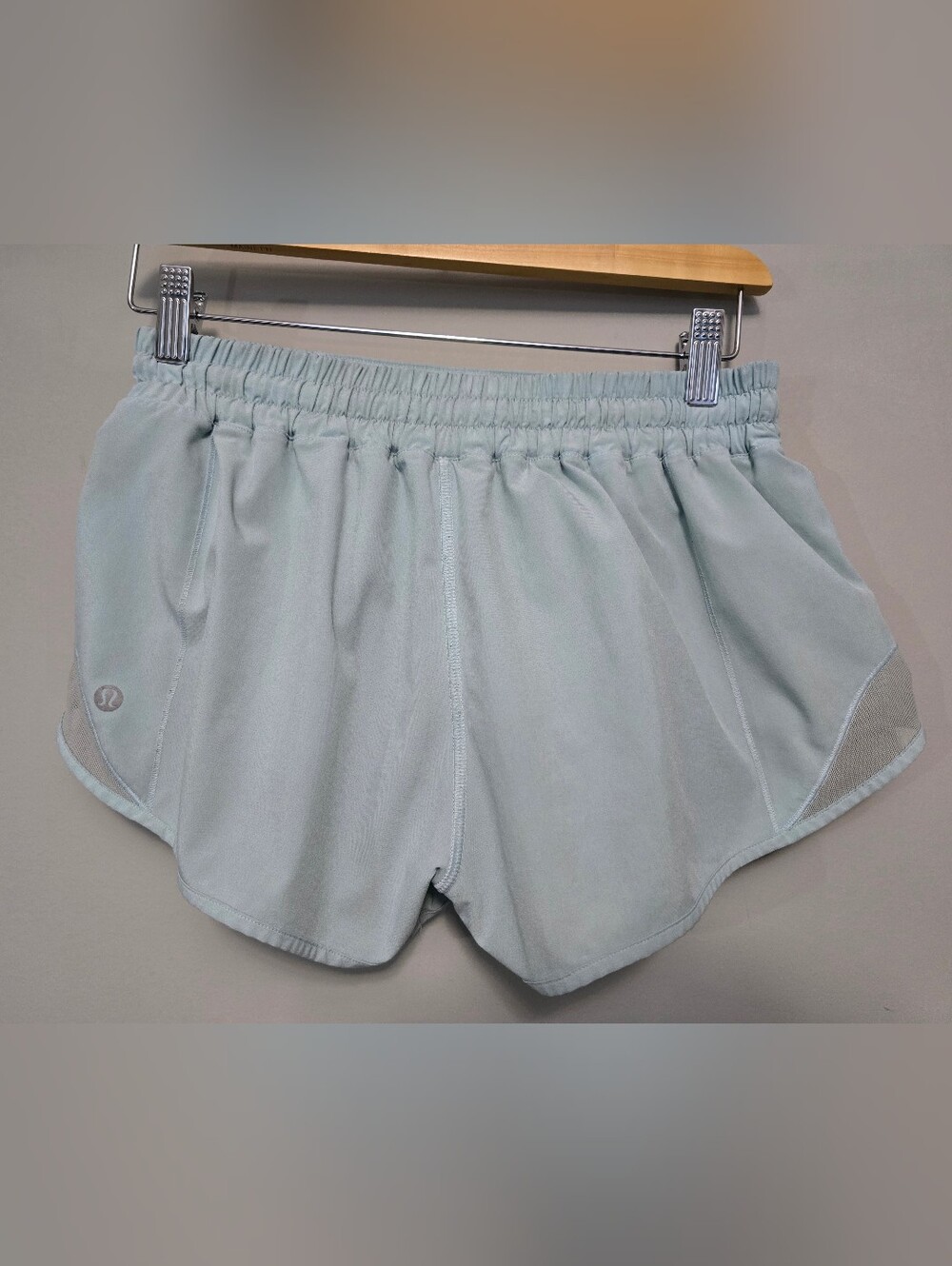 Lululemon Athletica Light Mint Elastic-Waist Shorts w/ Built-in Underwear Size 6